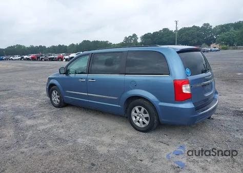 2012 Chrysler Town & Country Touring from USA, damaged, VIN 2C4RC1BG2CR118933